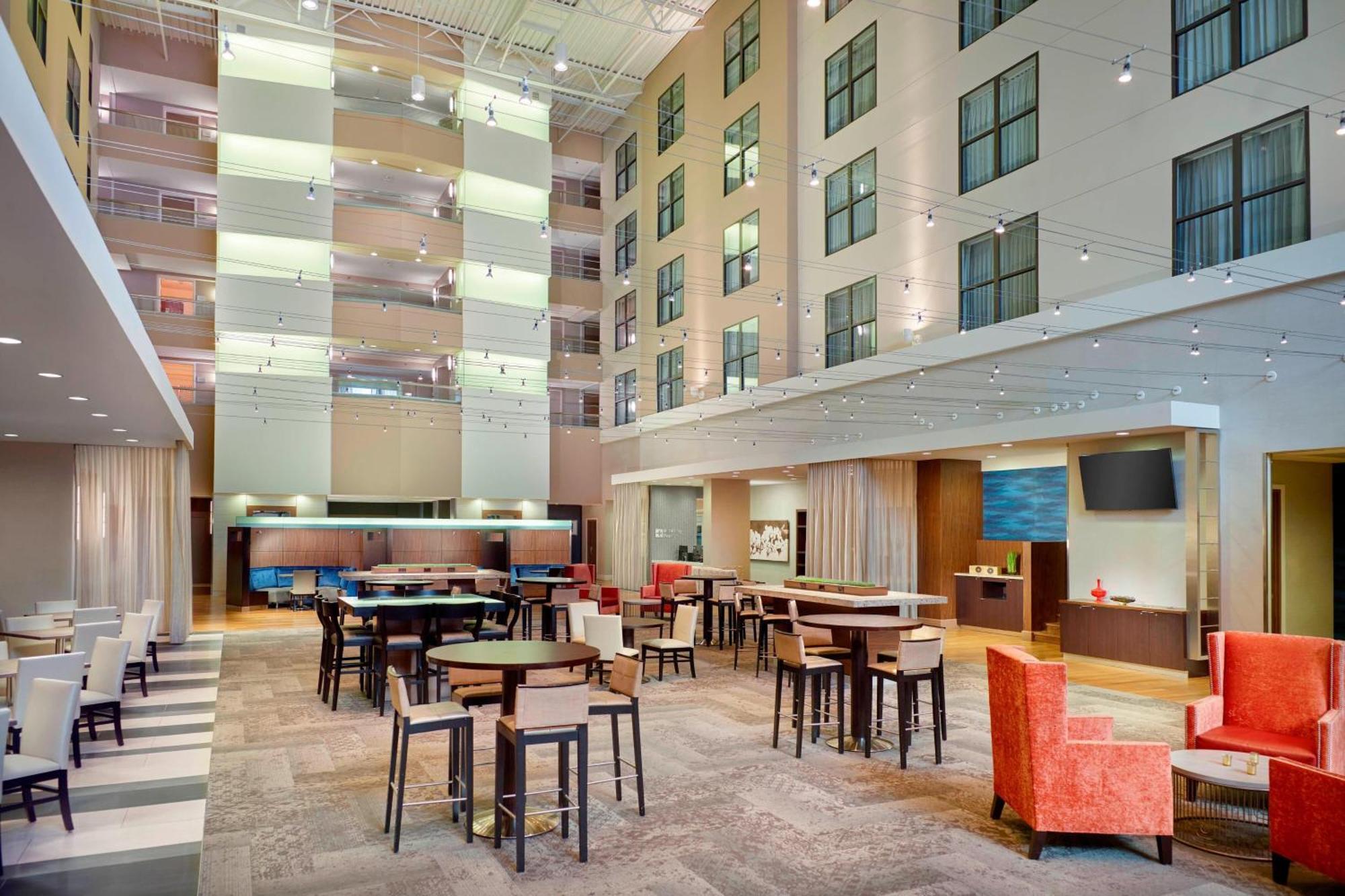 Courtyard Atlanta Decatur Downtown/Emory Exterior foto